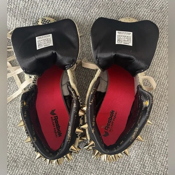 Reebok Melody Ehsani x Question “Love” Mid Top Sneakers- NWOT- Women’s 8.5 USA - Picture 9 of 16